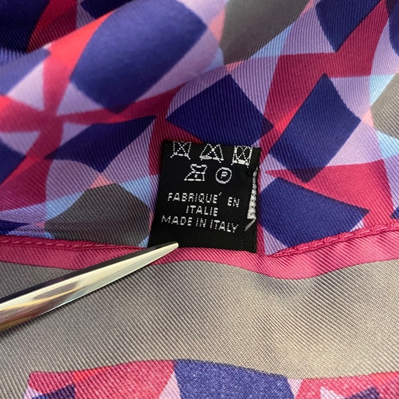 NWOT Dior geo print silk scarf - Picture 5 of 9